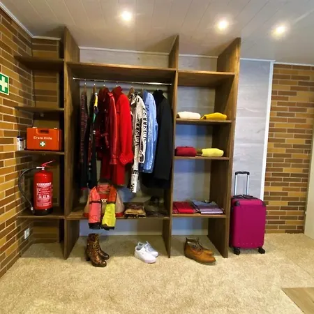 Kassel Souterrain In Stadtnaehe Mit 2 Baedern Und Ev Lademoeglichkeit * Niestetal