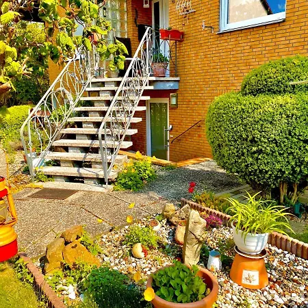 Kassel Souterrain In Stadtnaehe Mit 2 Baedern Und Ev Lademoeglichkeit