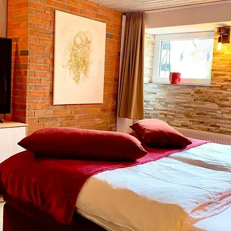 Kassel Souterrain In Stadtnaehe Mit 2 Baedern Und Ev Lademoeglichkeit *