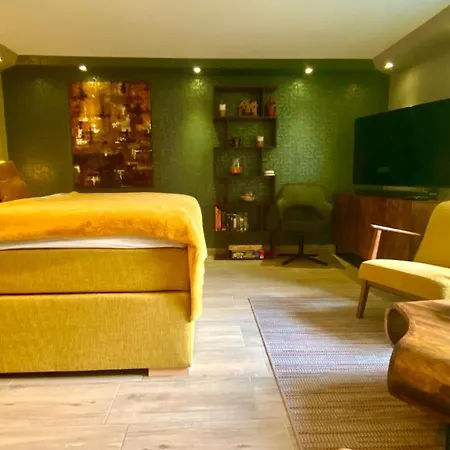 Kassel Souterrain In Stadtnaehe Mit 2 Baedern Und Ev Lademoeglichkeit *