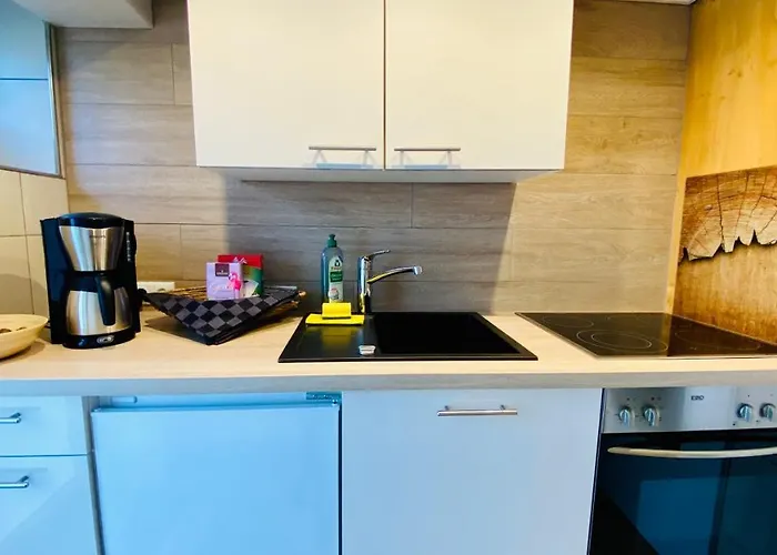 Kassel Souterrain In Stadtnaehe Mit 2 Baedern Und Ev Lademoeglichkeit דירה Niestetal