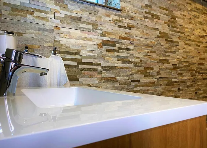 Kassel Souterrain In Stadtnaehe Mit 2 Baedern Und Ev Lademoeglichkeit * Niestetal